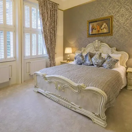 Derby Manor-3
